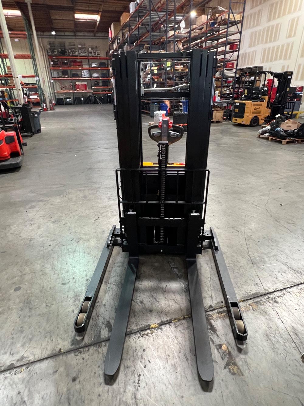 Main Image Big Joe WS25-157 Walkie Straddle Stacker, photo 4 of 5