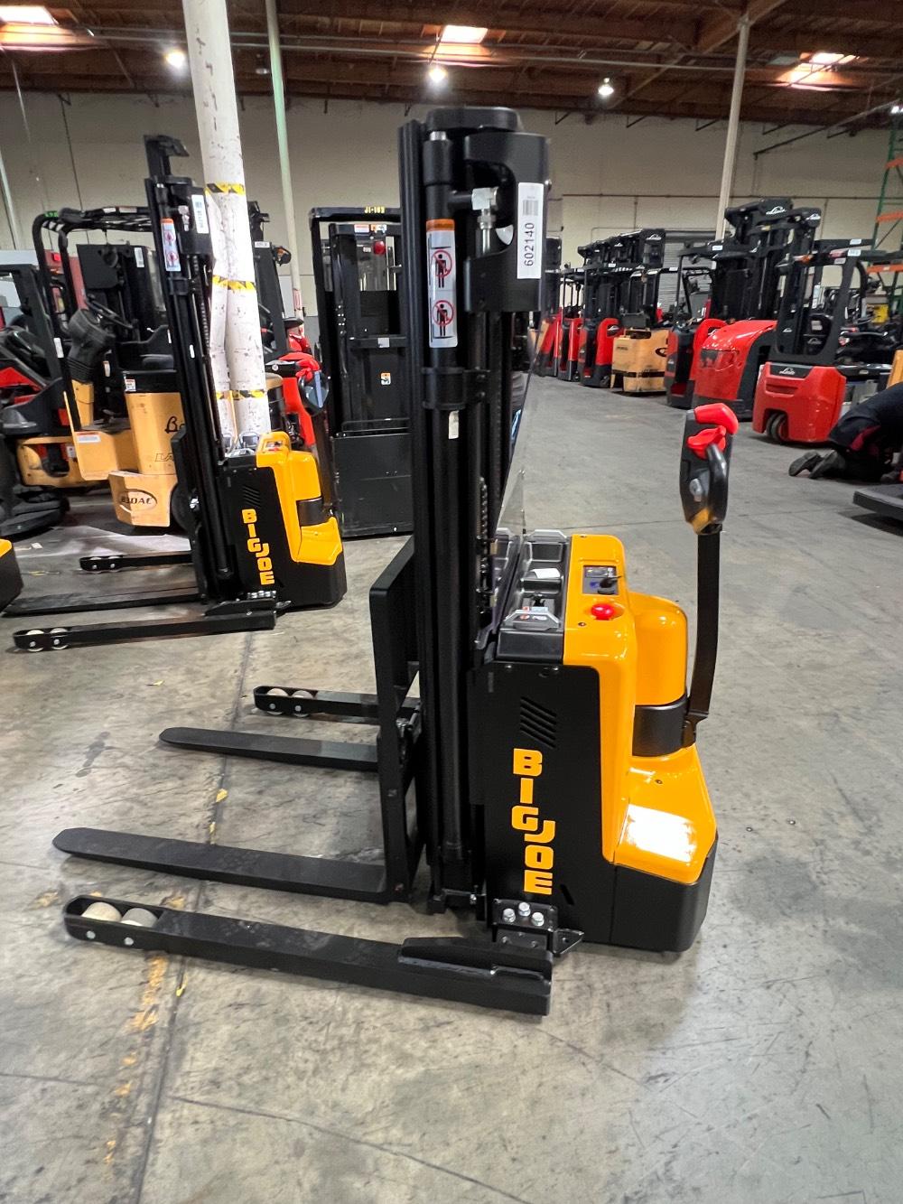 Main Image Big Joe WS25-157 Walkie Straddle Stacker, photo 3 of 5