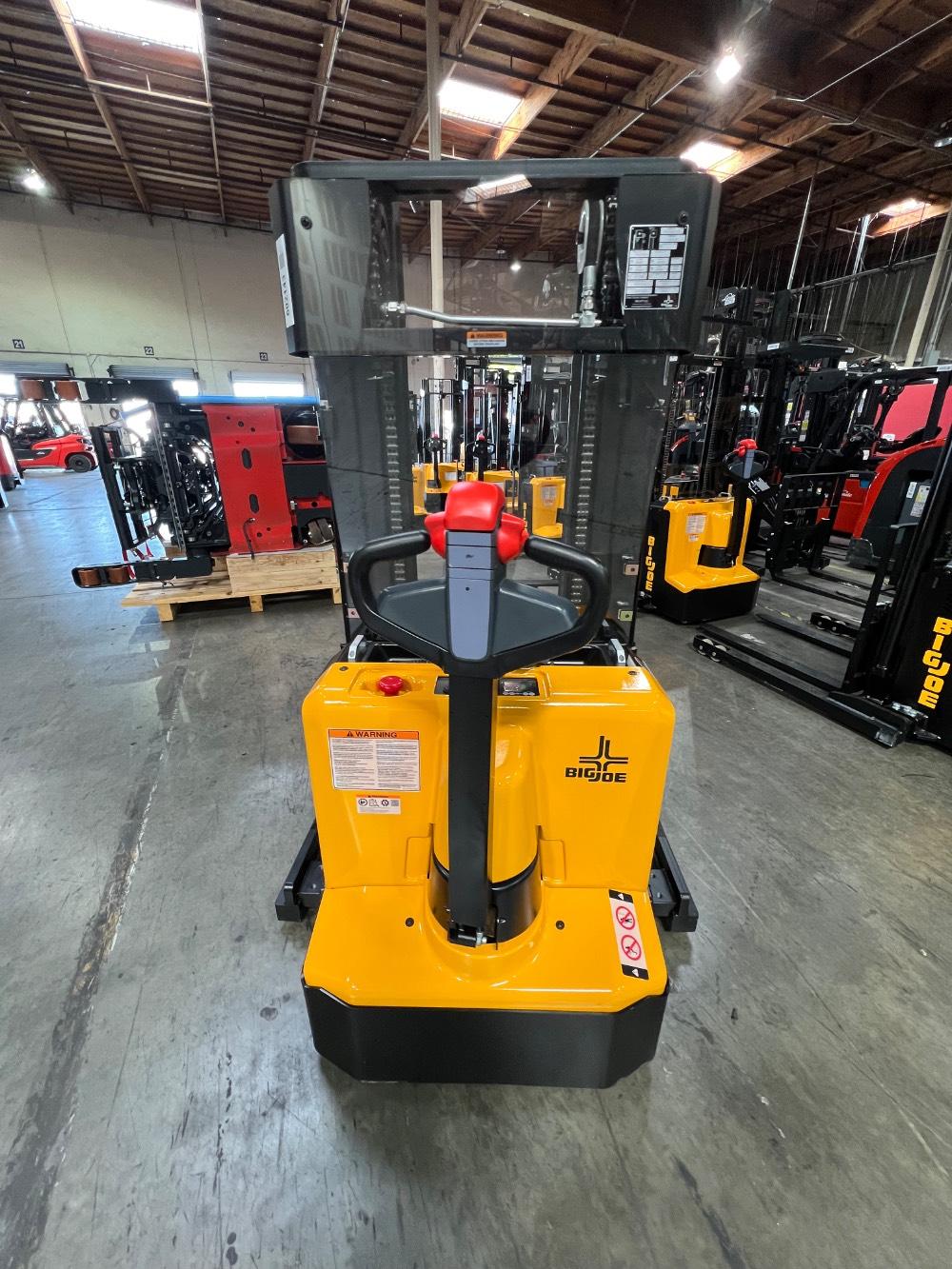 Main Image Big Joe WS25-157 Walkie Straddle Stacker, photo 2 of 4