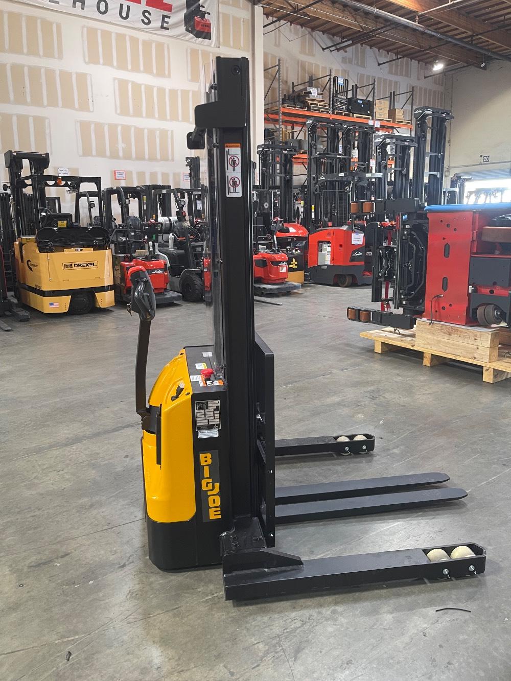 Main Image Big Joe S30-128 Walkie Straddle Stacker, photo 2 of 5
