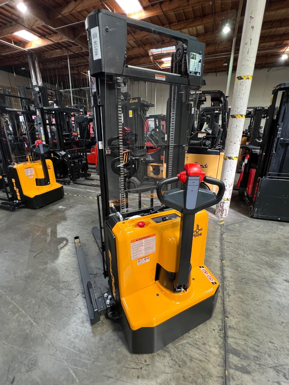 Main Image Big Joe WS25-126 Walkie Straddle Stacker, photo 2 of 4