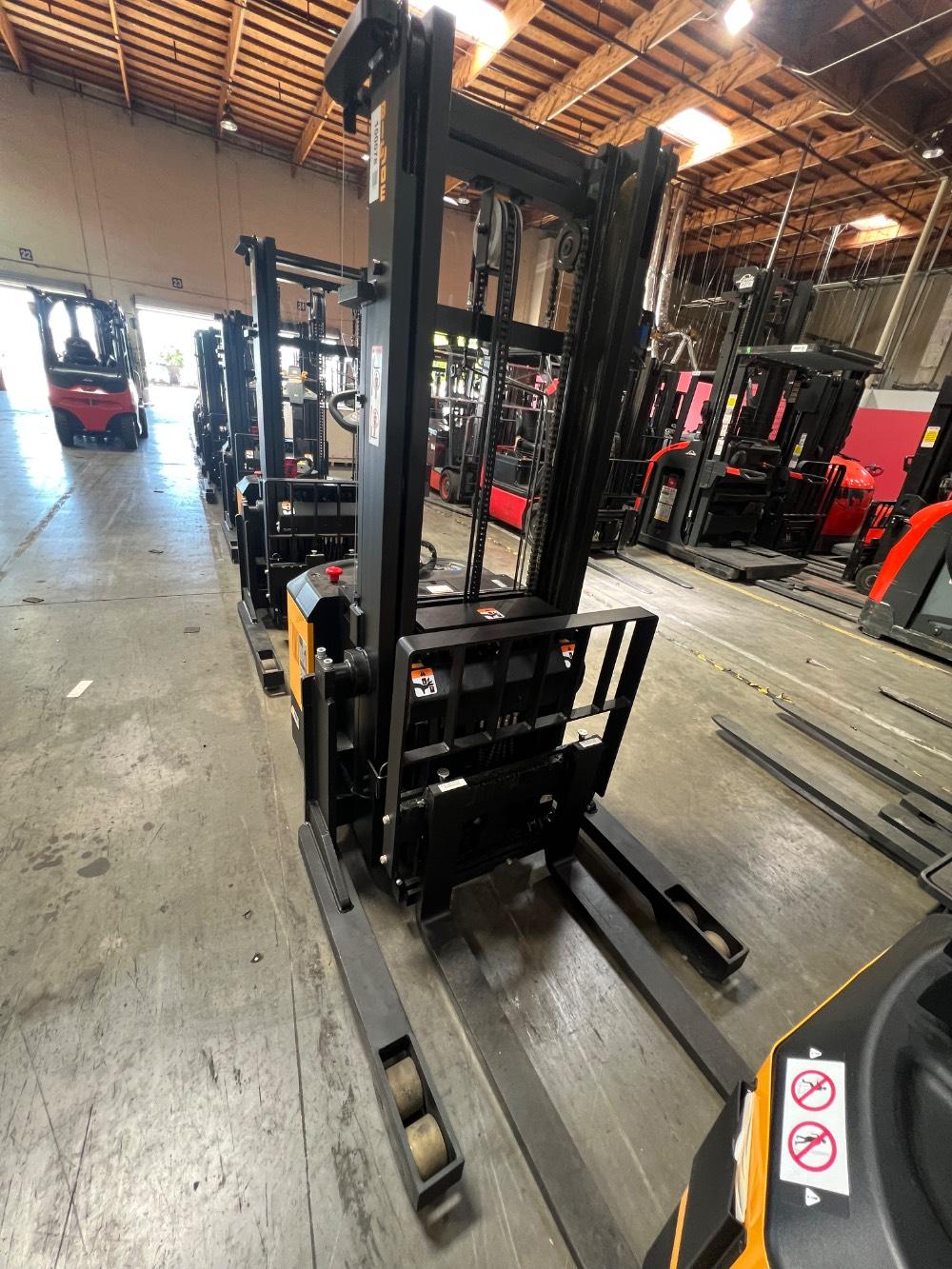 Main Image Big Joe PDSR30-126 Walkie Reach Stacker, photo 3 of 4