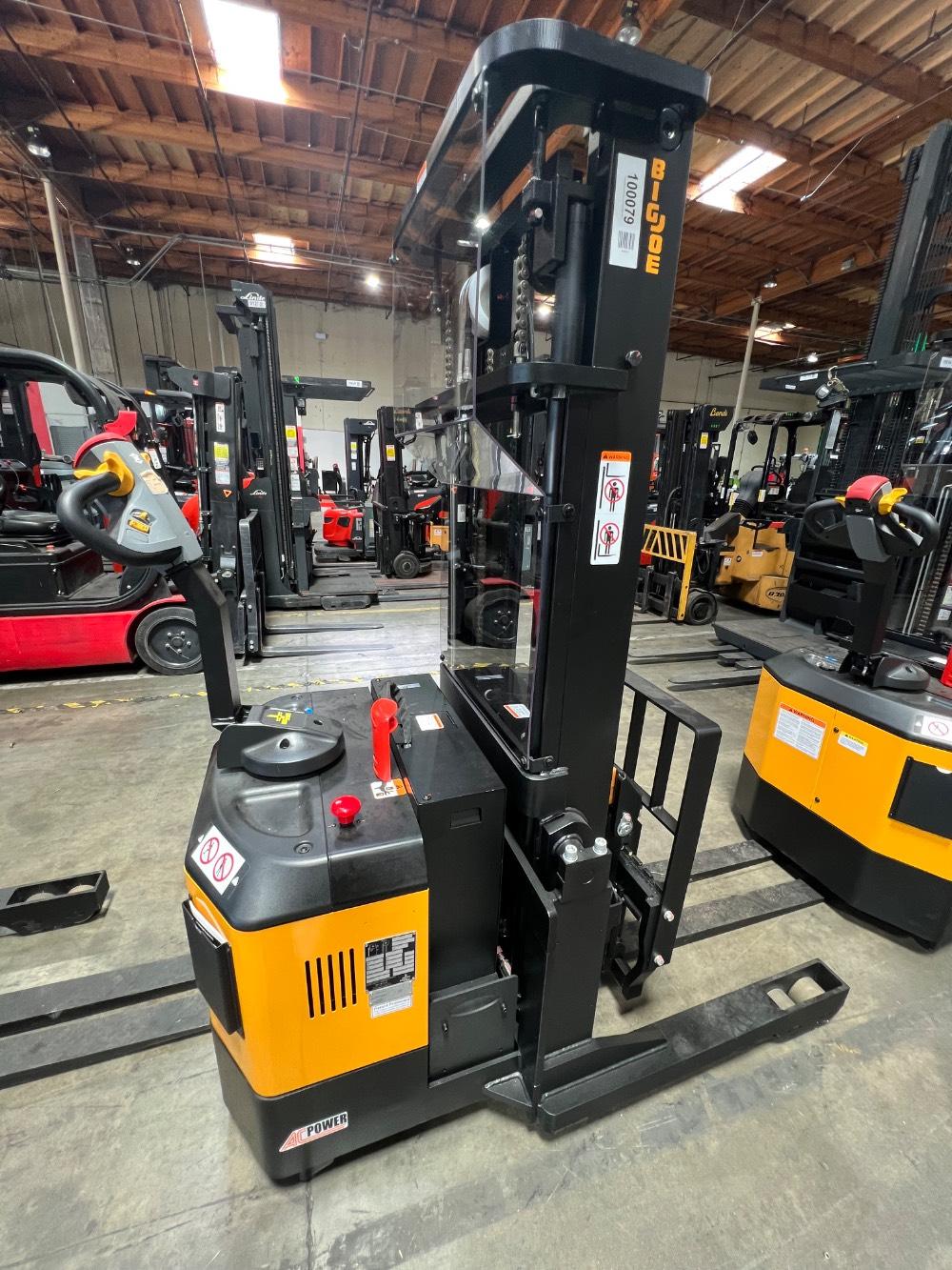 Main Image Big Joe PDSR30-126 Walkie Reach Stacker, photo 2 of 4