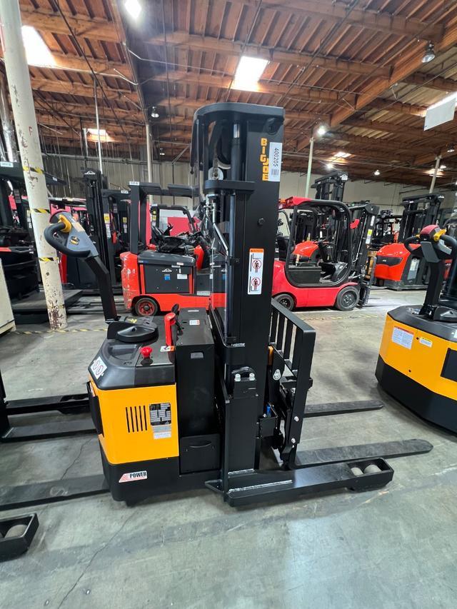 BIG JOE PDSR30-157 Walkie Reach Stacker forklift, 3000 capacity, 157 lift height. Serial 9351400205, Year 2026.