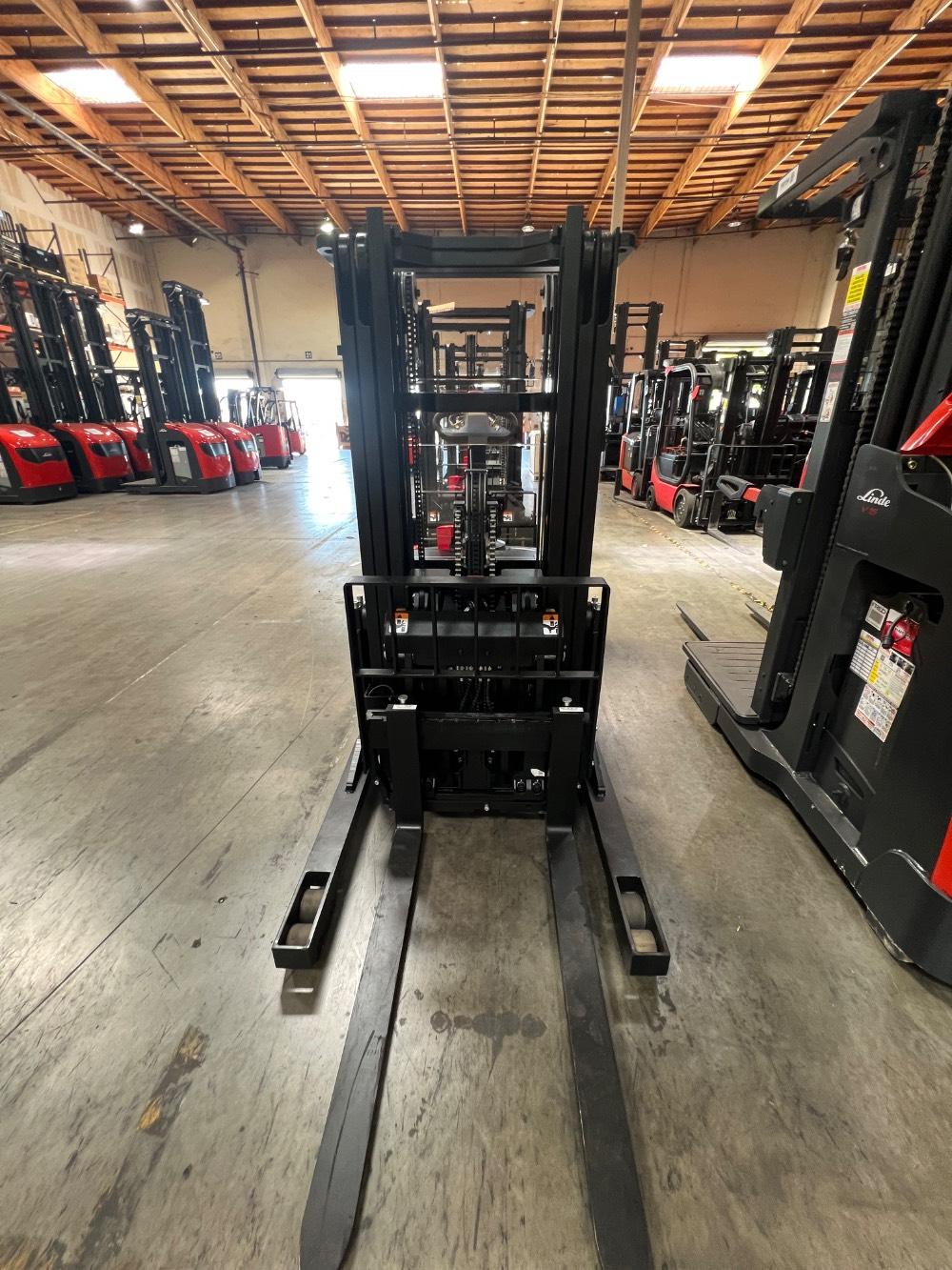Main Image Big Joe PDSR30-157 Walkie Reach Stacker, photo 4 of 4
