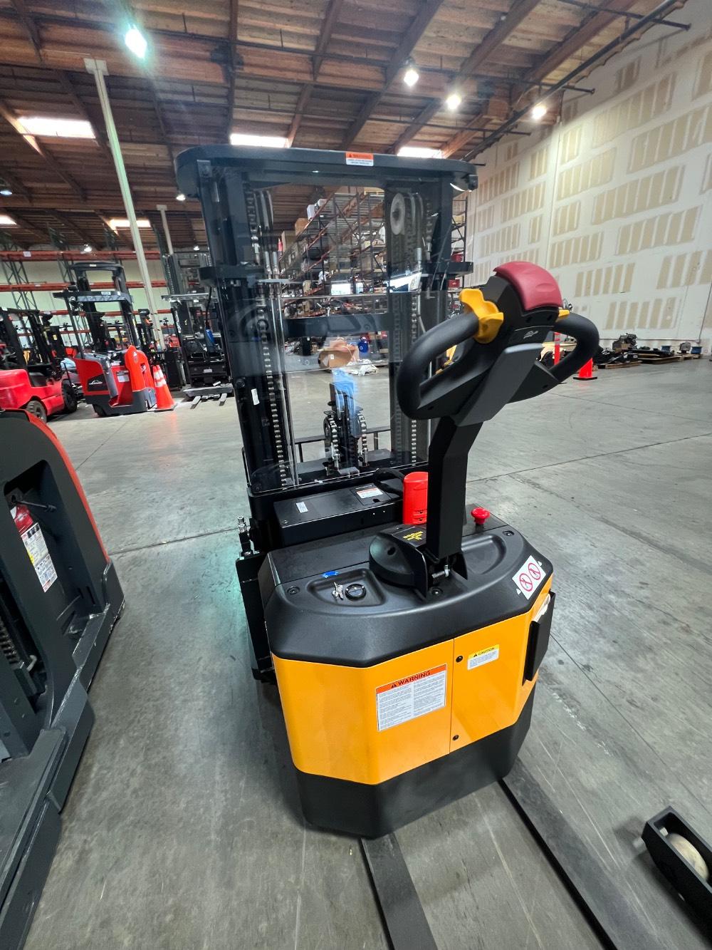Main Image Big Joe PDSR30-157 Walkie Reach Stacker, photo 2 of 4
