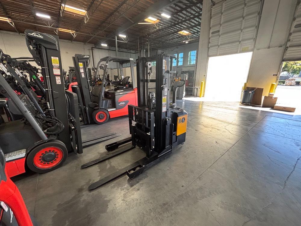 Main Image Big Joe PDSR30-157 Walkie Reach Stacker, photo 3 of 5
