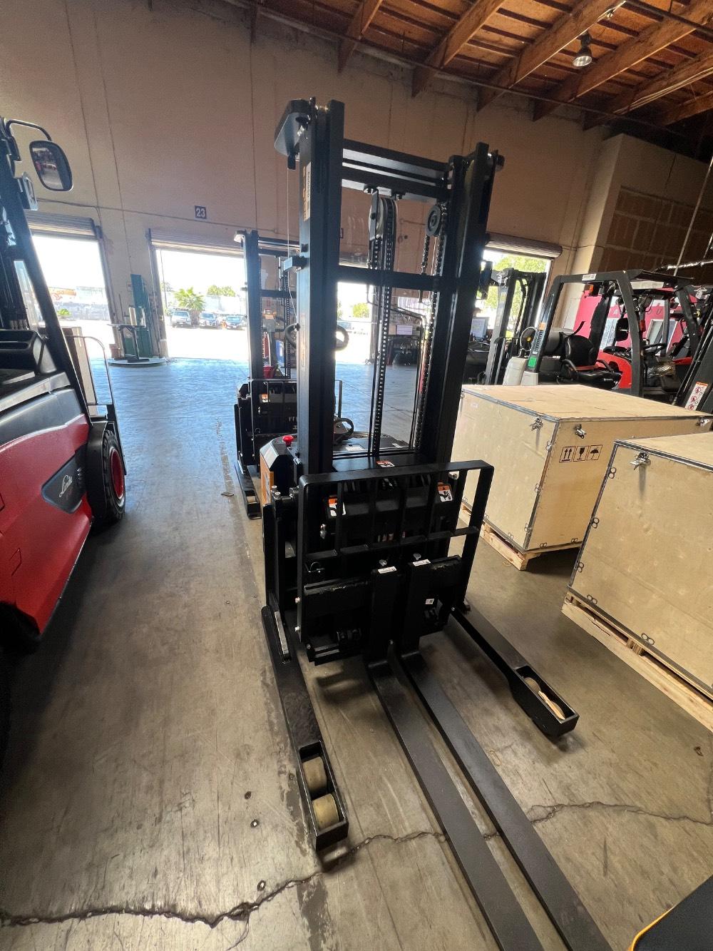 Main Image Big Joe PDSR30-126 Walkie Reach Stacker, photo 3 of 4