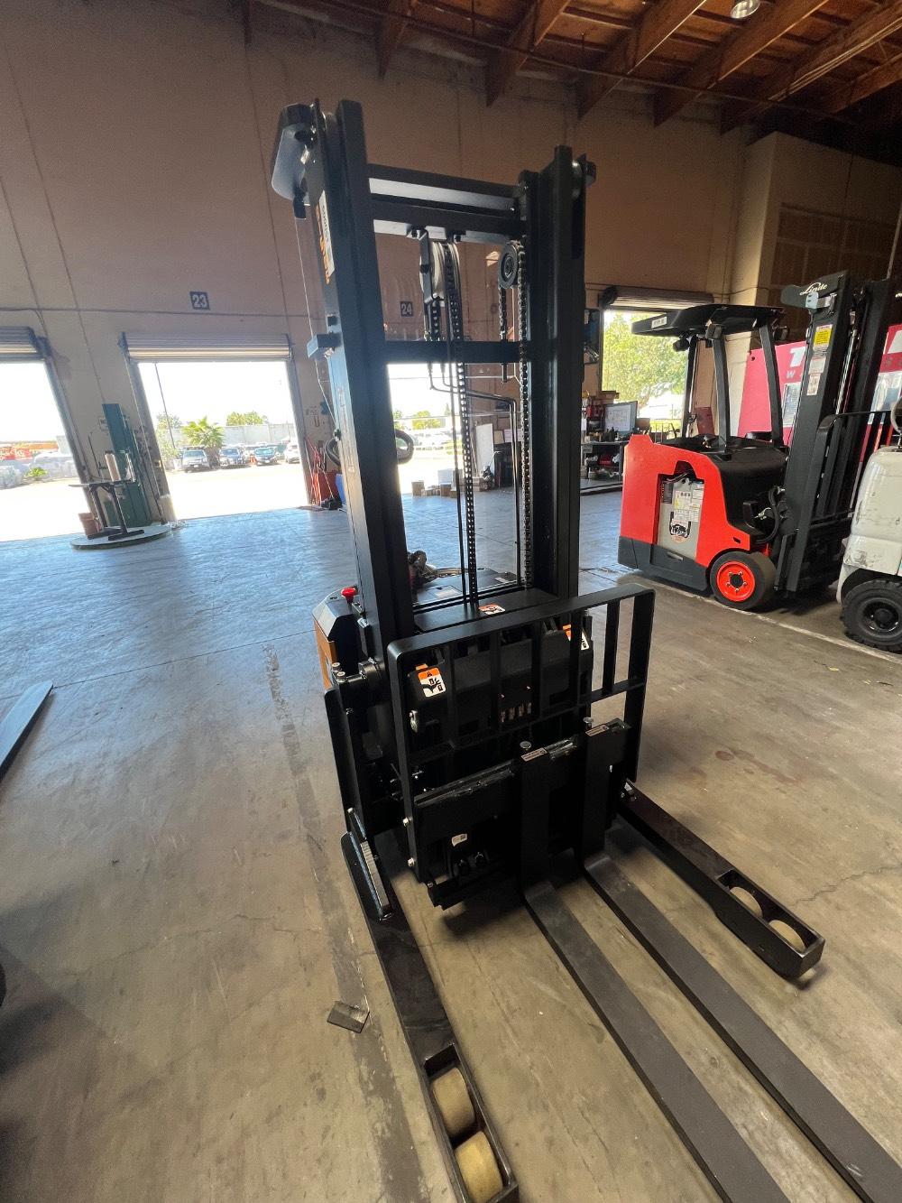 Main Image Big Joe PDSR30-126 Walkie Reach Stacker, photo 4 of 5