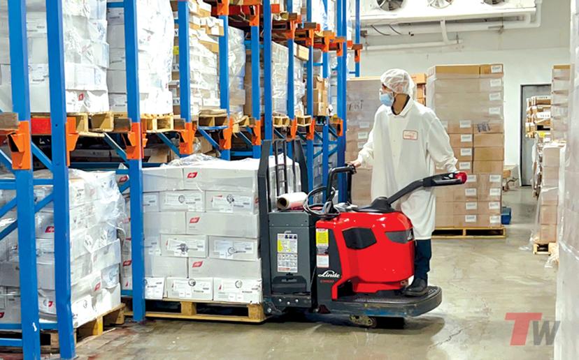 Challenges & Solutions: Forklifts in Cold Storage Environments
